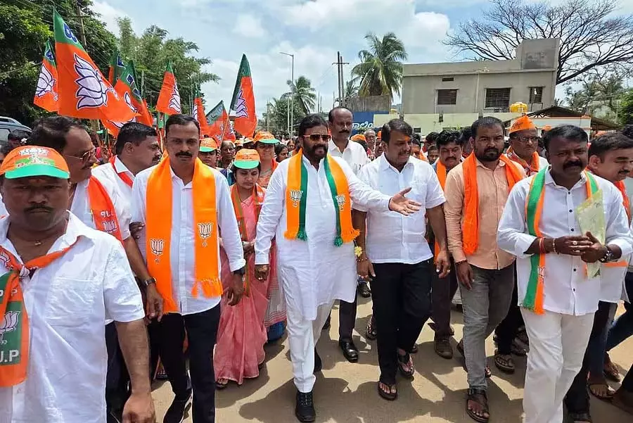 Karnataka : एक ही दिन में 40 लोगों ने नामांकन दाखिल किया Karnataka : एक ही दिन में 40 लोगों ने नामांकन दाखिल किया