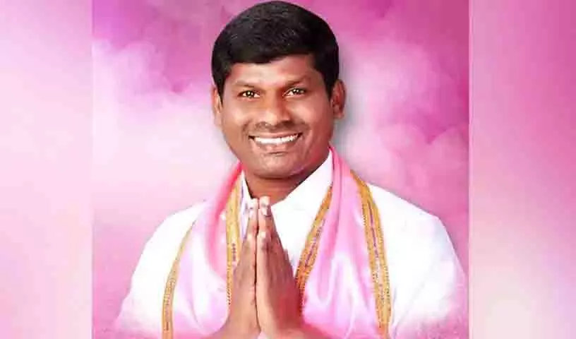 पूर्व विधायक गुव्वाला बलाराजू ने निजी कारणों का हवाला देते हुए BRS से इस्तीफा दिया पूर्व विधायक गुव्वाला बलाराजू ने निजी कारणों का हवाला देते हुए BRS से इस्तीफा दिया