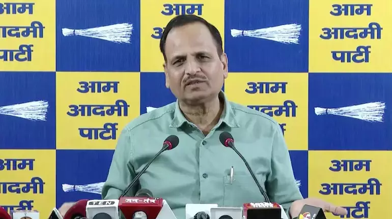Delhi की अदालत ने पीडब्ल्यूडी भ्रष्टाचार मामले में सत्येंद्र जैन को बरी कर दिया Delhi की अदालत ने पीडब्ल्यूडी भ्रष्टाचार मामले में सत्येंद्र जैन को बरी कर दिया