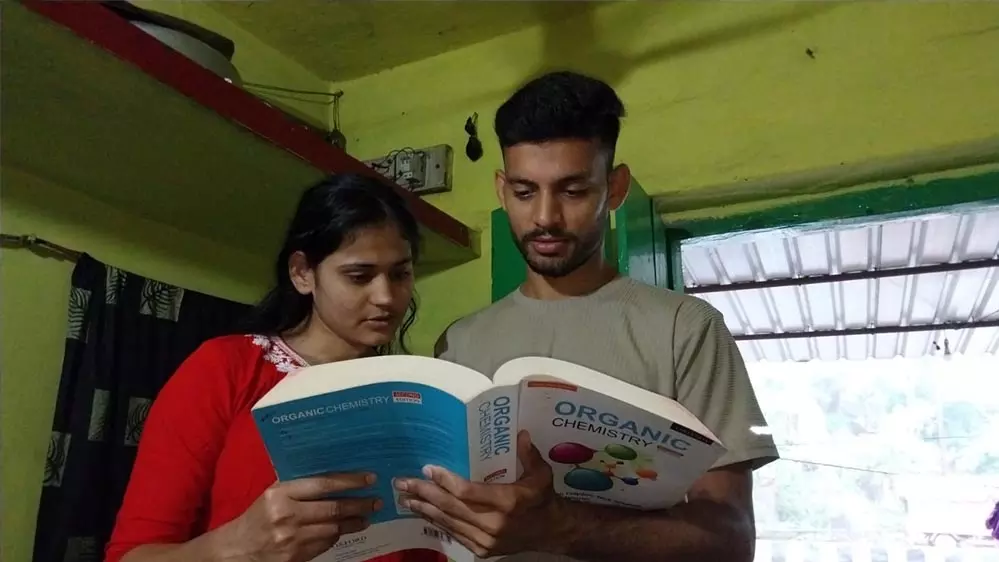 Jabalpur: अजय चक्रवर्ती की कहानी बनी लाखों के लिए प्रेरणा Jabalpur: अजय चक्रवर्ती की कहानी बनी लाखों के लिए प्रेरणा