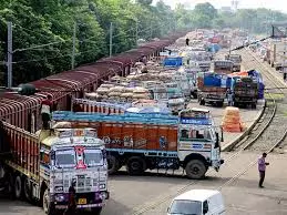 Nagaland : पेरेन में भारी वाहनों की आवाजाही नियंत्रित Nagaland : पेरेन में भारी वाहनों की आवाजाही नियंत्रित
