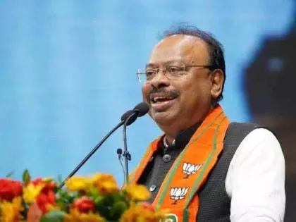 तो अजित पवार कोरे कागज पर भी हस्ताक्षर कर देंगे: ना. बावनकुले तो अजित पवार कोरे कागज पर भी हस्ताक्षर कर देंगे: ना. बावनकुले
