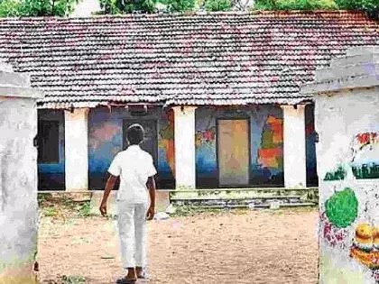 स्मार्ट शिक्षा का सपना, लेकिन कक्षाएं बदहाल स्मार्ट शिक्षा का सपना, लेकिन कक्षाएं बदहाल