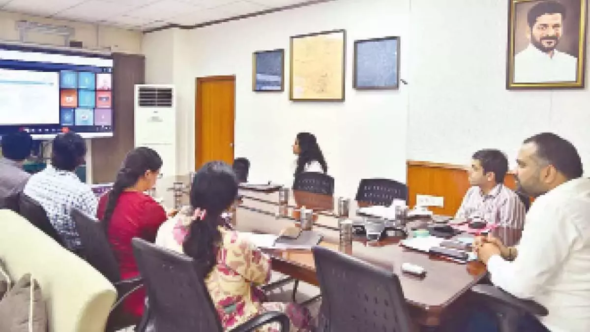 जीएचएमसी और गूगल ने नागरिक समस्याओं के लिए जनरल एआई समाधान तैयार करने हेतु हाथ मिलाया जीएचएमसी और गूगल ने नागरिक समस्याओं के लिए जनरल एआई समाधान तैयार करने हेतु हाथ मिलाया