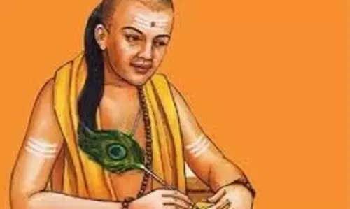 Chanakya Nit: इस तरह की कमाई से कभी नहीं मिलती सफलता, छा जाती है गरीबी Chanakya Nit: इस तरह की कमाई से कभी नहीं मिलती सफलता, छा जाती है गरीबी
