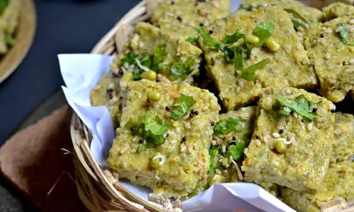 Sprouted Dhokl: नाश्ते में आजमाने लायक पौष्टिक और स्वादिष्ट रेसिपी Sprouted Dhokl: नाश्ते में आजमाने लायक पौष्टिक और स्वादिष्ट रेसिपी