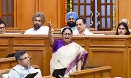 मंत्री सूद ने स्कूल फीस को विनियमित करने के लिए विधेयक पेश किया मंत्री सूद ने स्कूल फीस को विनियमित करने के लिए विधेयक पेश किया