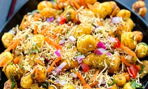 Makhana Bhel : इस टेस्टी और हेल्दी डिश के साथ करें दिन की शुरुआत Makhana Bhel : इस टेस्टी और हेल्दी डिश के साथ करें दिन की शुरुआत