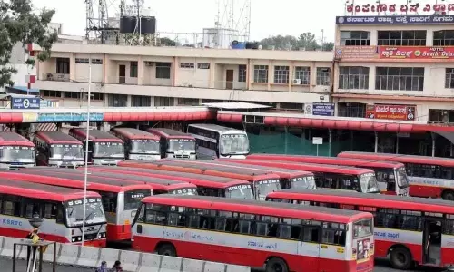 कर्नाटक में बस हड़ताल: बेंगलुरु में मेट्रो में भीड़, BMTC सेवाएं प्रभावित