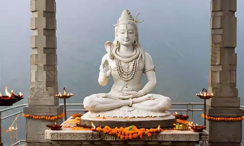 Dream Astrology:शिव मंदिर का सपना देता है इस बड़ी बात का संकेत Dream Astrology:शिव मंदिर का सपना देता है इस बड़ी बात का संकेत