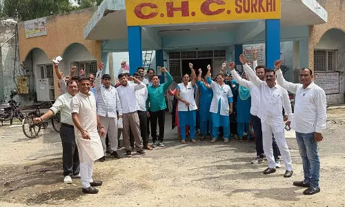 Haryana : डॉक्टरों और स्वास्थ्य अधिकारियों ने राज्यव्यापी विरोध प्रदर्शन किया