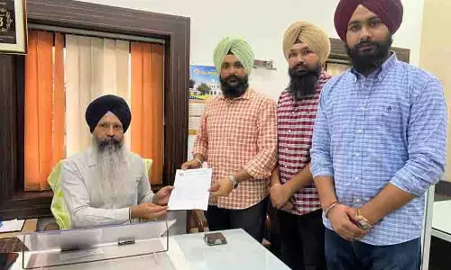 पाठ्यक्रम में आईकेएस को शामिल करने पर GNDU में विरोध प्रदर्शन