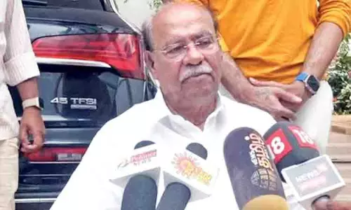 Ramdas ने विल्लुपुरम स्थित अपने आवास पर फोन हैक होने का आरोप लगाया Ramdas ने विल्लुपुरम स्थित अपने आवास पर फोन हैक होने का आरोप लगाया