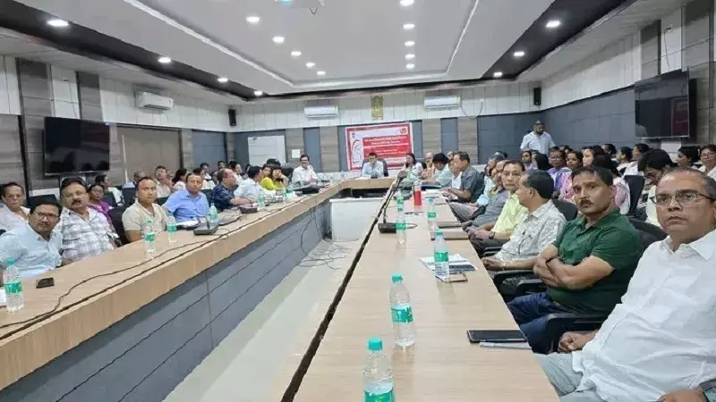 Assam: तिनसुकिया में मातृ मृत्यु रोकने के लिए बड़ी पहल शुरू Assam: तिनसुकिया में मातृ मृत्यु रोकने के लिए बड़ी पहल शुरू