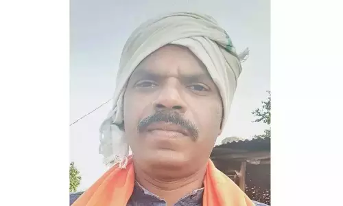 Telangana: स्वतंत्रता दिवस पर राष्ट्रपति भवन में आदिवासी शिक्षक को आमंत्रित किया Telangana: स्वतंत्रता दिवस पर राष्ट्रपति भवन में आदिवासी शिक्षक को आमंत्रित किया