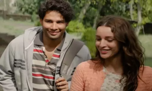 Dhadak डे 4 इंडिया बॉक्स ऑफिस