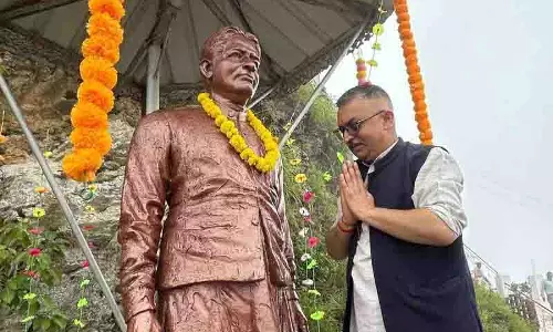 Nahan MLA Ajay Solanki ने 119वीं जयंती पर प्रथम सीएम की जन्मस्थली का किया दौरा Nahan MLA Ajay Solanki ने 119वीं जयंती पर प्रथम सीएम की जन्मस्थली का किया दौरा