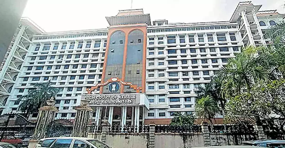 Kerala उच्च न्यायालय ने टीवीएम में पूर्वी किले पर यातायात को सुचारू बनाने के लिए Kerala उच्च न्यायालय ने टीवीएम में पूर्वी किले पर यातायात को सुचारू बनाने के लिए