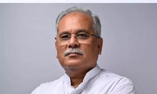 बिना गिरफ्तारी वारंट के डर रहे भूपेश बघेल, गृहमंत्री विजय शर्मा का बयान बिना गिरफ्तारी वारंट के डर रहे भूपेश बघेल, गृहमंत्री विजय शर्मा का बयान