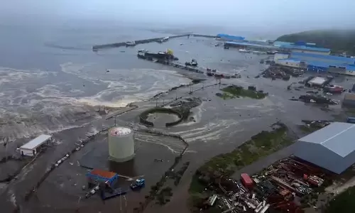 July में आए भूकंप से रूसी परमाणु पनडुब्बी को नुकसान पहुंचा July में आए भूकंप से रूसी परमाणु पनडुब्बी को नुकसान पहुंचा