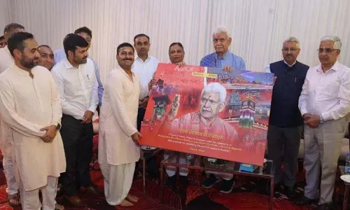 उपराज्यपाल, शनिदेव ने रुद्राभिषेक में भाग लिया, J&K के लिए भगवान शिव से आशीर्वाद मांगा उपराज्यपाल, शनिदेव ने रुद्राभिषेक में भाग लिया, J&K के लिए भगवान शिव से आशीर्वाद मांगा