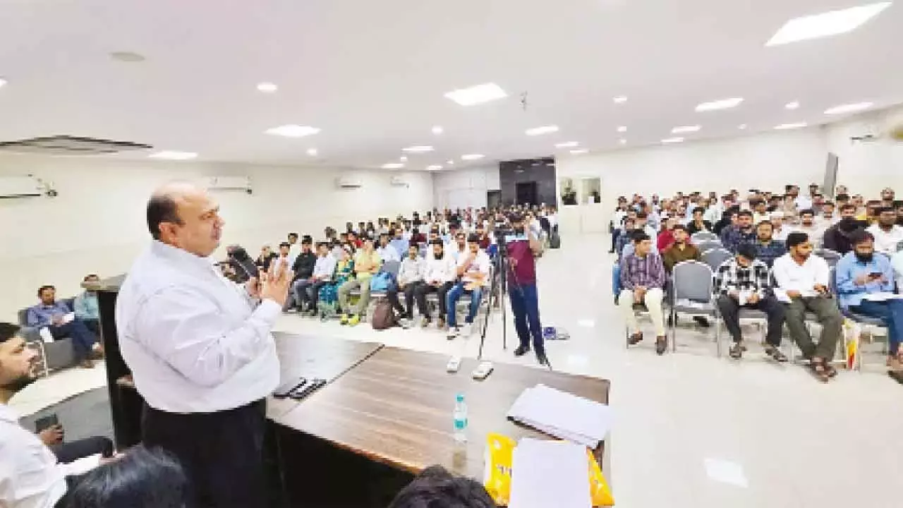 Telangana: कांग्रेस और टॉमकॉम ने अल्पसंख्यक युवाओं के लिए विदेश में नौकरी अभियान शुरू किया Telangana: कांग्रेस और टॉमकॉम ने अल्पसंख्यक युवाओं के लिए विदेश में नौकरी अभियान शुरू किया