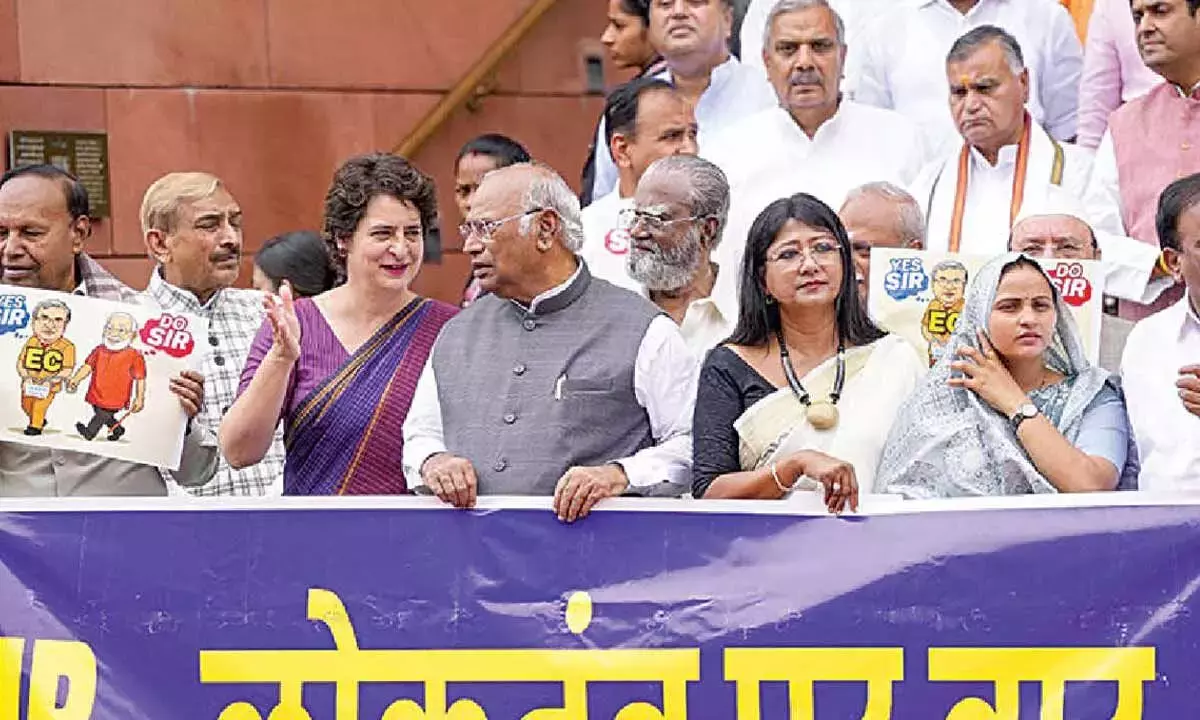 Karnataka: शिबू सोरेन के निधन के कारण कांग्रेस ने विरोध प्रदर्शन स्थगित किया