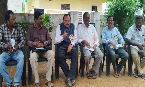 ग्रामीण डॉक्टरों पर टीजीएमसी के हमले बंद होने चाहिए: पित्तला नागेश्वर राव ग्रामीण डॉक्टरों पर टीजीएमसी के हमले बंद होने चाहिए: पित्तला नागेश्वर राव