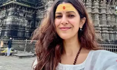 अभिनेत्री निमरत कौर ने की त्र्यंबकेश्वर ज्योतिर्लिंग के दर्शन अभिनेत्री निमरत कौर ने की त्र्यंबकेश्वर ज्योतिर्लिंग के दर्शन