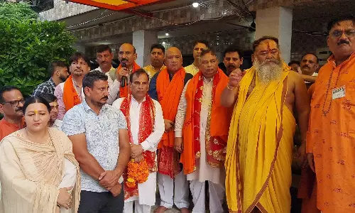 Jammu: बाबा बुड्ढा अमरनाथ यात्रा को सत शर्मा ने दिखाई हरी झंडी