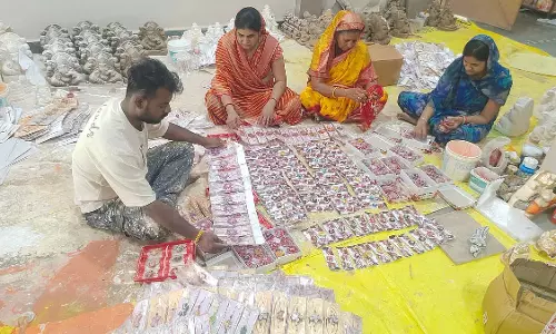 Madhya Pradesh : सुसनेर की गाय के गोबर से बनी राखी तुलसी में बदल गई Madhya Pradesh : सुसनेर की गाय के गोबर से बनी राखी तुलसी में बदल गई