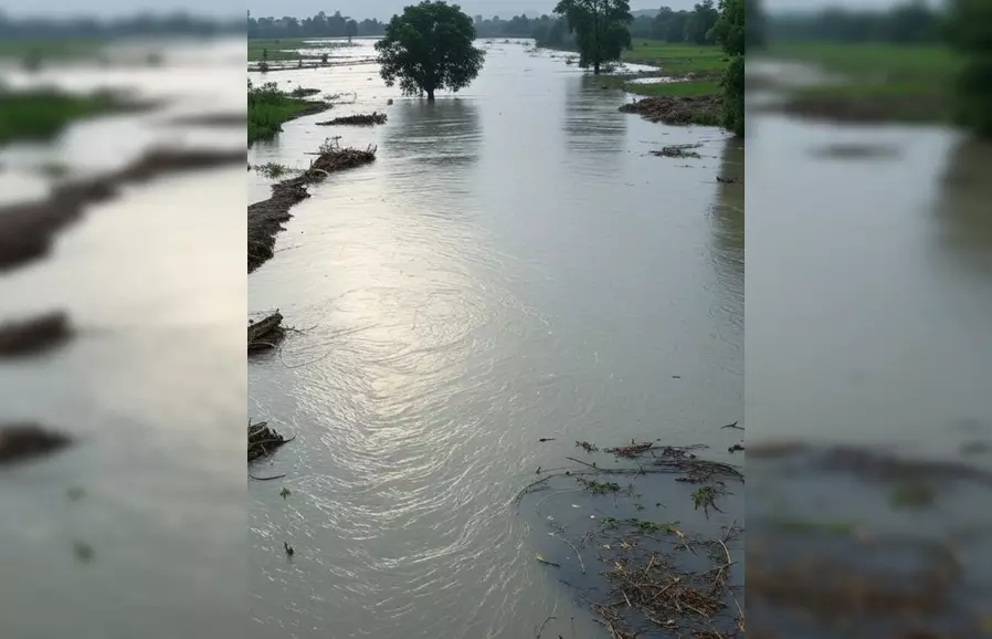 असम, बिहार, उत्तराखंड, और अन्य राज्यों में गंभीर बाढ़ की स्थिति, जल आयोग ने जारी किया अलर्ट असम, बिहार, उत्तराखंड, और अन्य राज्यों में गंभीर बाढ़ की स्थिति, जल आयोग ने जारी किया अलर्ट