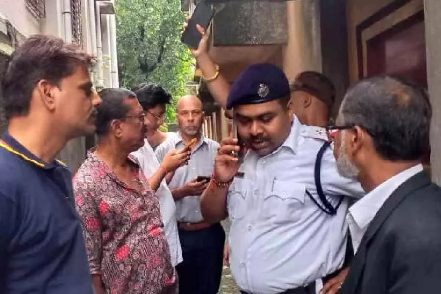 Siliguri की दो महिलाएं नस्लवादी टिप्पणी के लिए गिरफ्तार Siliguri की दो महिलाएं नस्लवादी टिप्पणी के लिए गिरफ्तार