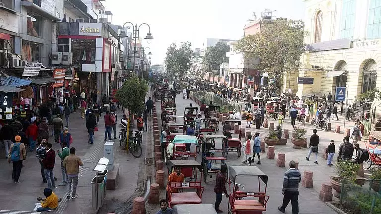 अधिकारियों के आश्वासन के बाद चांदनी चौक के व्यापारियों ने विरोध प्रदर्शन समाप्त किया अधिकारियों के आश्वासन के बाद चांदनी चौक के व्यापारियों ने विरोध प्रदर्शन समाप्त किया