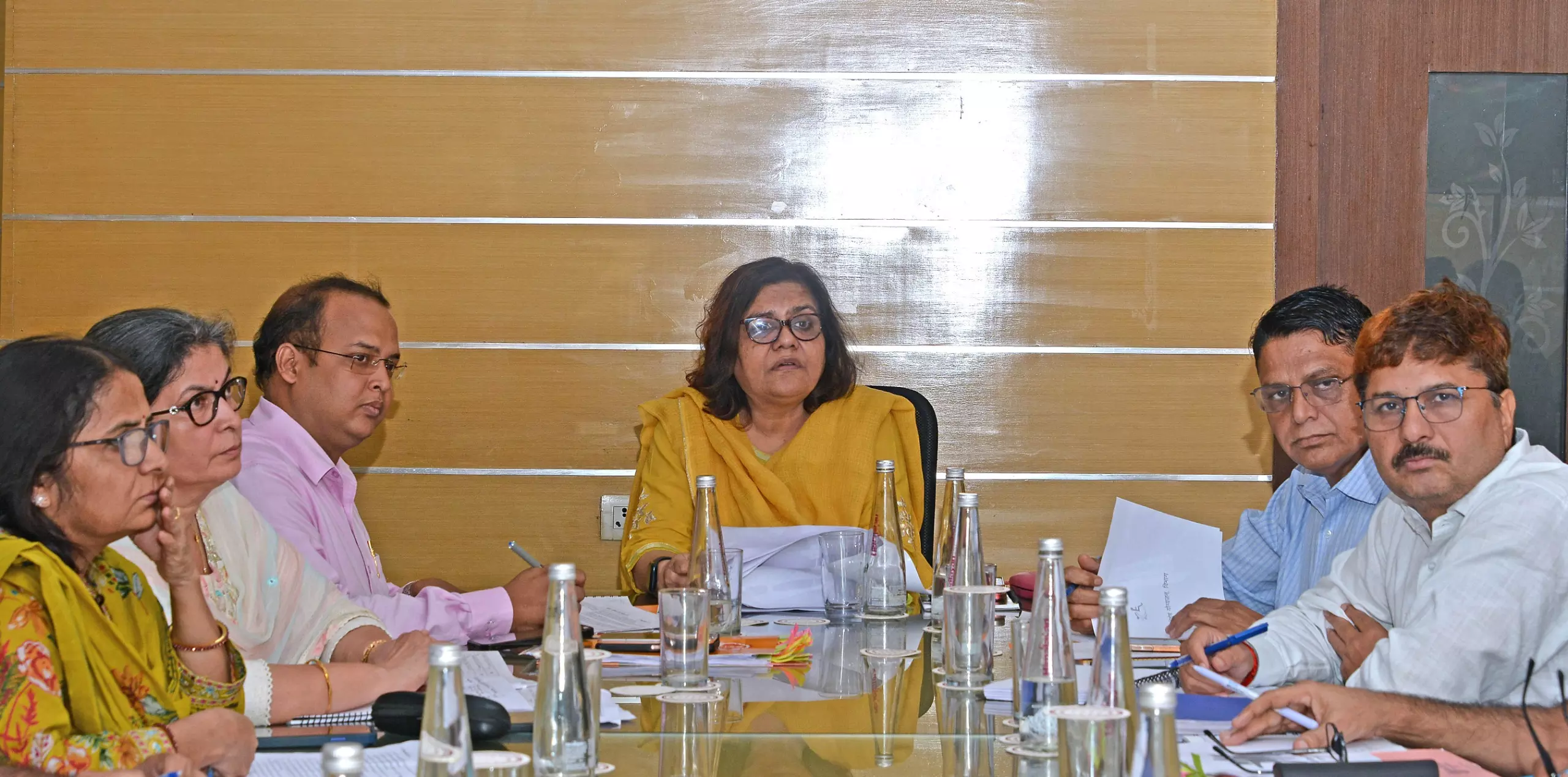 Jaipur: योजनाओं की प्रगति पर जोर, अतिरिक्त मुख्य सचिव ने दिए सख्त निर्देश Jaipur: योजनाओं की प्रगति पर जोर, अतिरिक्त मुख्य सचिव ने दिए सख्त निर्देश