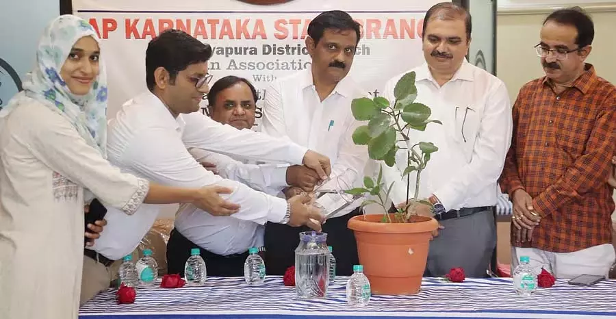 स्तनपान शिशु के अच्छे स्वास्थ्य के लिए फायदेमंद है: स्त्री रोग विशेषज्ञ शारदा स्तनपान शिशु के अच्छे स्वास्थ्य के लिए फायदेमंद है: स्त्री रोग विशेषज्ञ शारदा
