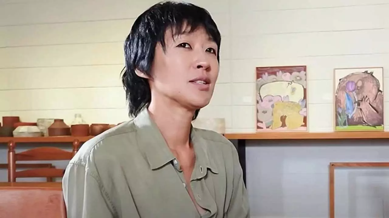 सिंगल्स इन्फर्नो की पैनलिस्ट Hong Jin Kyung ने 22 साल की शादी के बाद पति से तलाक लिया सिंगल्स इन्फर्नो की पैनलिस्ट Hong Jin Kyung ने 22 साल की शादी के बाद पति से तलाक लिया