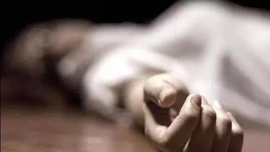 तिरुपुर में पारिवारिक झगड़ा रोकने गए 57 वर्षीय पुलिसकर्मी की हत्या तिरुपुर में पारिवारिक झगड़ा रोकने गए 57 वर्षीय पुलिसकर्मी की हत्या