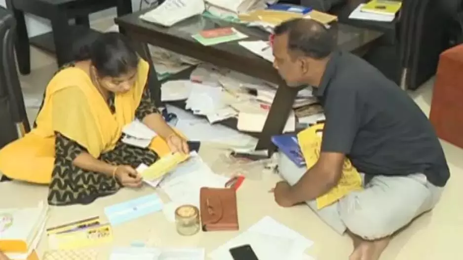 दवा परीक्षण लैब के प्रमुख वैज्ञानिक के खिलाफ सतर्कता विभाग की छापेमारी दवा परीक्षण लैब के प्रमुख वैज्ञानिक के खिलाफ सतर्कता विभाग की छापेमारी