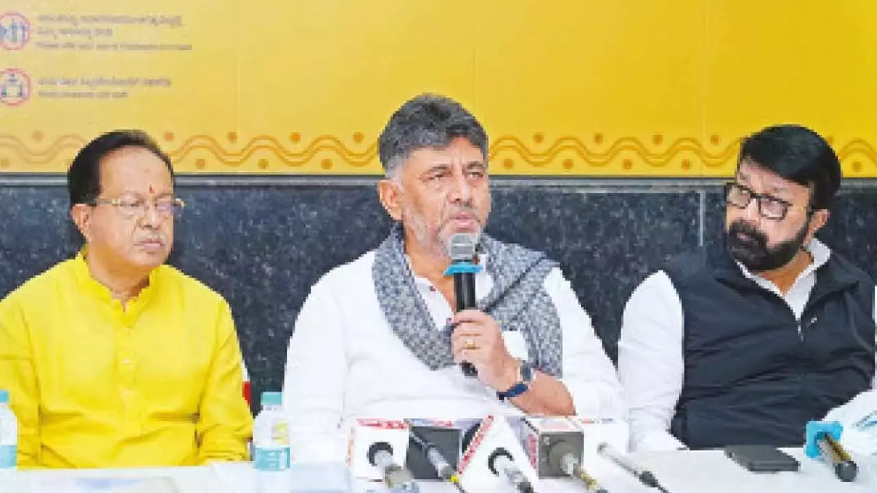 मेट्रो परियोजना एक संयुक्त प्रयास है, श्रेय लेने का खेल नहीं: डीकेएस मेट्रो परियोजना एक संयुक्त प्रयास है, श्रेय लेने का खेल नहीं: डीकेएस