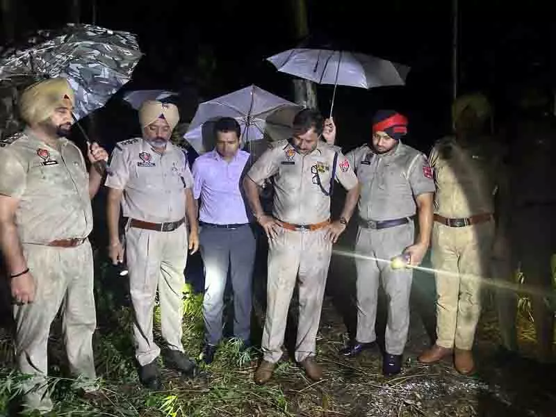 Kabaddi खिलाड़ी से शार्पशूटर बने व्यक्ति ने पुलिस हिरासत से भागने की कोशिश की, गोली लगने से घायल Kabaddi खिलाड़ी से शार्पशूटर बने व्यक्ति ने पुलिस हिरासत से भागने की कोशिश की, गोली लगने से घायल