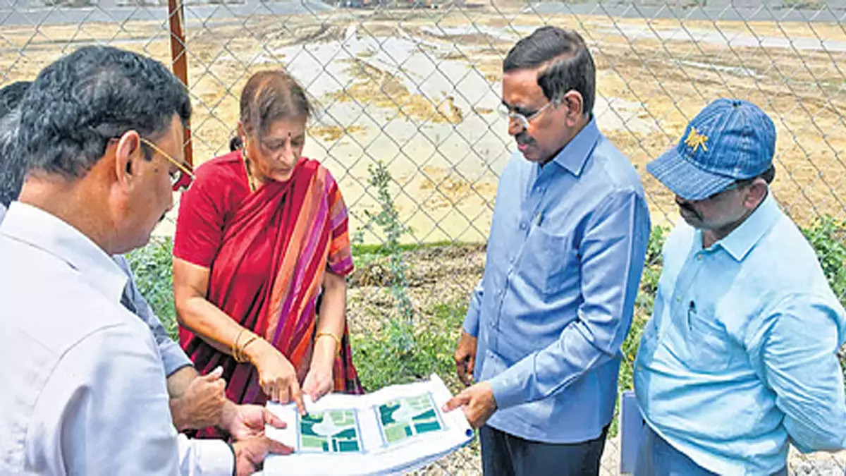 मार्च 2026 तक कर्मचारियों के लिए 4,000 घर: मंत्री पी नारायण मार्च 2026 तक कर्मचारियों के लिए 4,000 घर: मंत्री पी नारायण