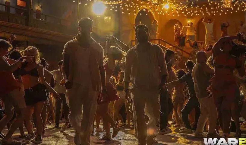 एनटीआर ने ऋतिक रोशन के साथ किया डांस.. वॉर 2 का पार्टी सॉन्ग अपडेट एनटीआर ने ऋतिक रोशन के साथ किया डांस.. वॉर 2 का पार्टी सॉन्ग अपडेट