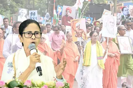 ममता ने चुनाव आयोग पर सीधा हमला बोला ममता ने चुनाव आयोग पर सीधा हमला बोला
