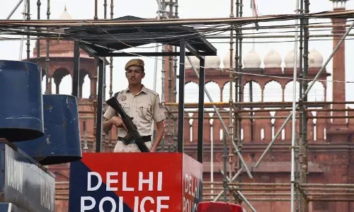 लाल किले में घुसने की कोशिश कर रहे 5 बांग्लादेशी प्रवासी गिरफ्तार