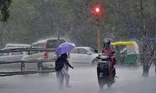 UP Alert: भारी बारिश, मौसम विभाग ने जारी किया अलर्ट UP Alert: भारी बारिश, मौसम विभाग ने जारी किया अलर्ट