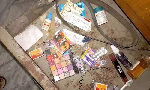 द्वारका में वेश्यावृत्ति रैकेट से 16 वर्षीय लड़की को बचाया गया द्वारका में वेश्यावृत्ति रैकेट से 16 वर्षीय लड़की को बचाया गया