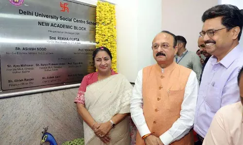सीएम गुप्ता ने सोशल सेंटर स्कूल के नए शैक्षणिक ब्लॉक का उद्घाटन किया