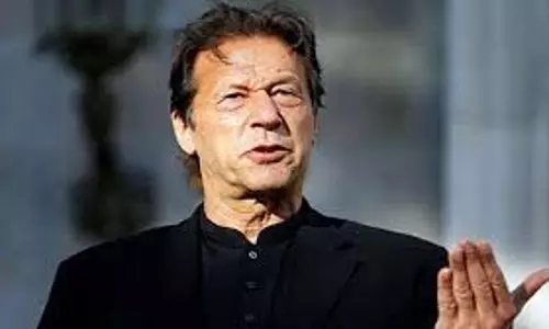 PTI  समर्थकों ने वाशिंगटन में पाकिस्तानी दूतावास के बाहर इमरान खान की रिहाई की मांग की