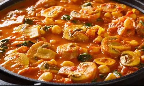 Shahi Mushroom: रात के खाने में आजमाएं यह लाजवाब व्यंजन